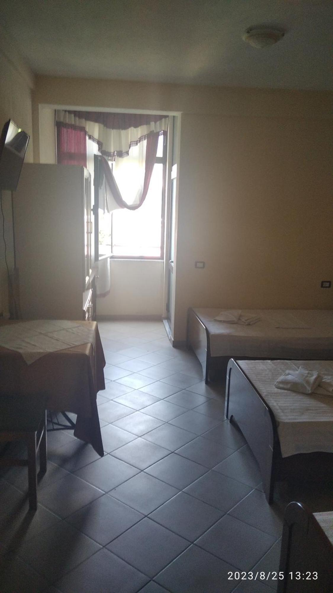 Hotel Saint Marena Pogradec Habitación foto